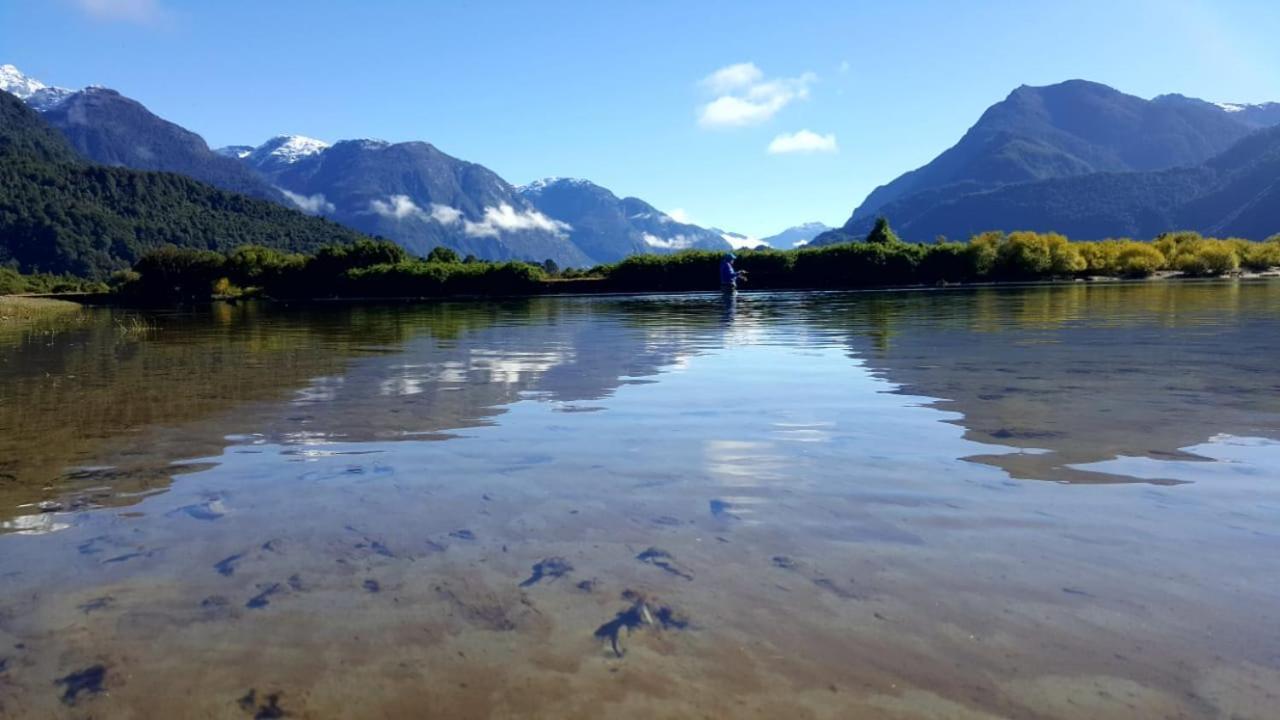 Cabanas Nutrias Patagonicas Puelo River Dış mekan fotoğraf